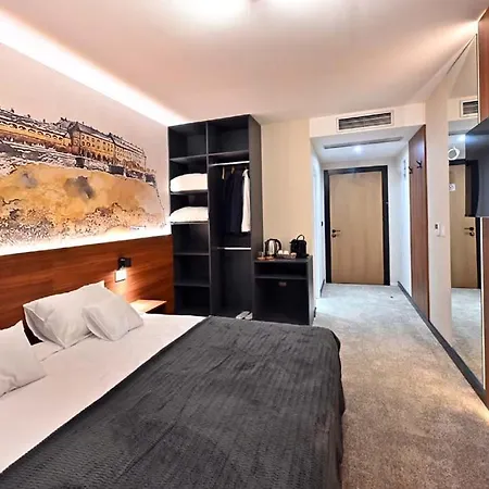 Tvrdjava - 4* Novi Sad